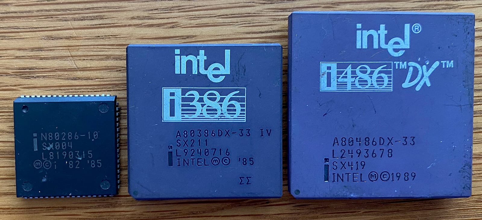 From left: an Intel 80286, 80386 and 80486, the chips behind MiSTer's PCAT-286, z386 and 486 cores. The 286's 24-bit address bus is what lets an AT, and this core, reach 16 MiB of memory. Photo: Sgroey, CC BY-SA 4.0, Wikimedia Commons.